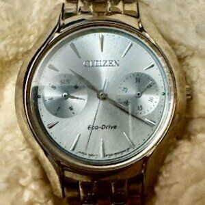 Citizen Eco Drive analog womens bracelet watch